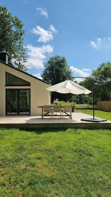 Haus Am Waldrand Und In Seenaehe Lehnin Exterior photo